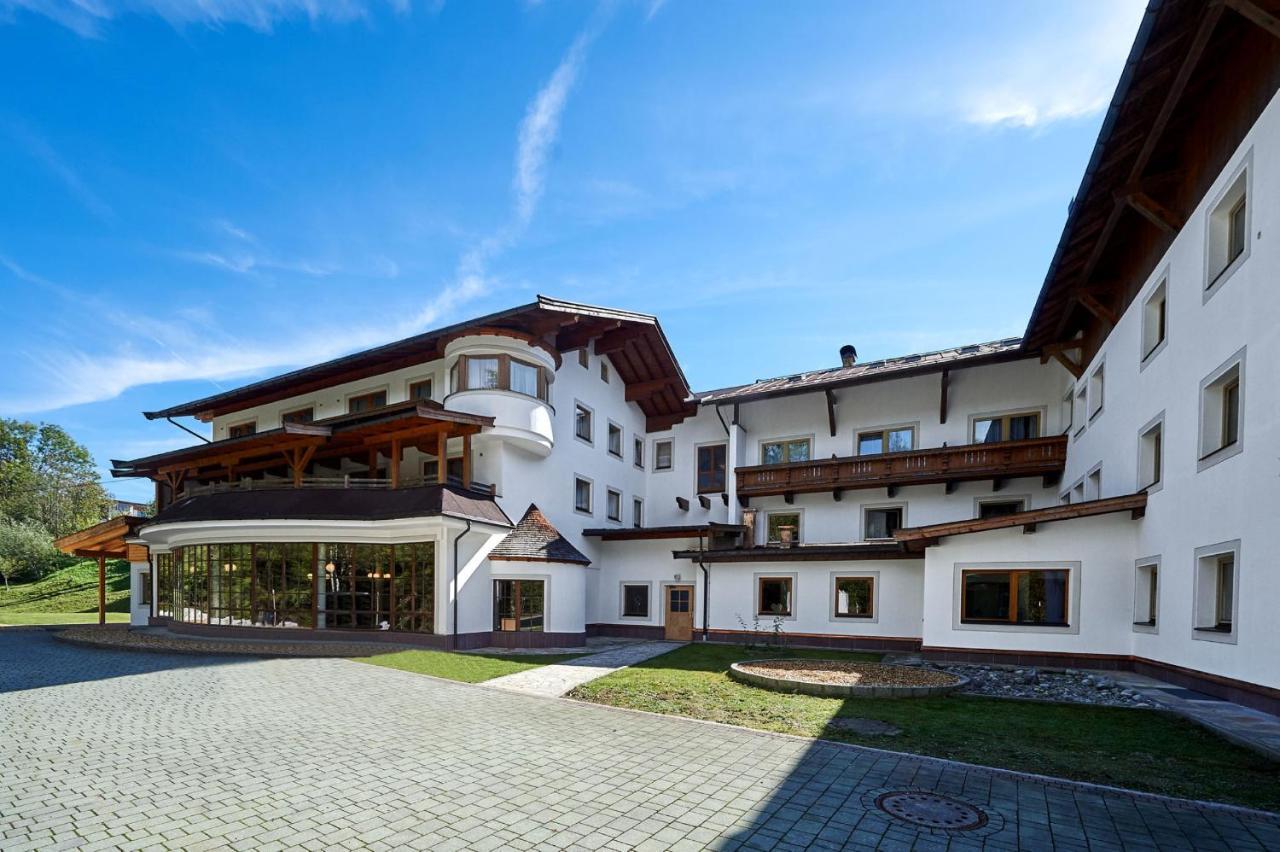 Hotel ZUM STERNENHOF Kössen Buitenkant foto