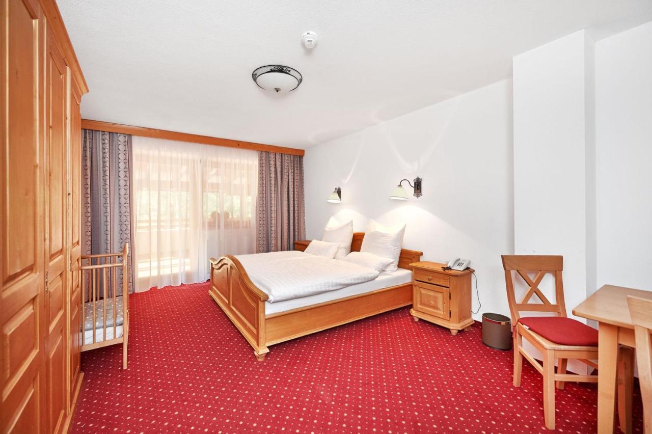 Hotel ZUM STERNENHOF Kössen Buitenkant foto
