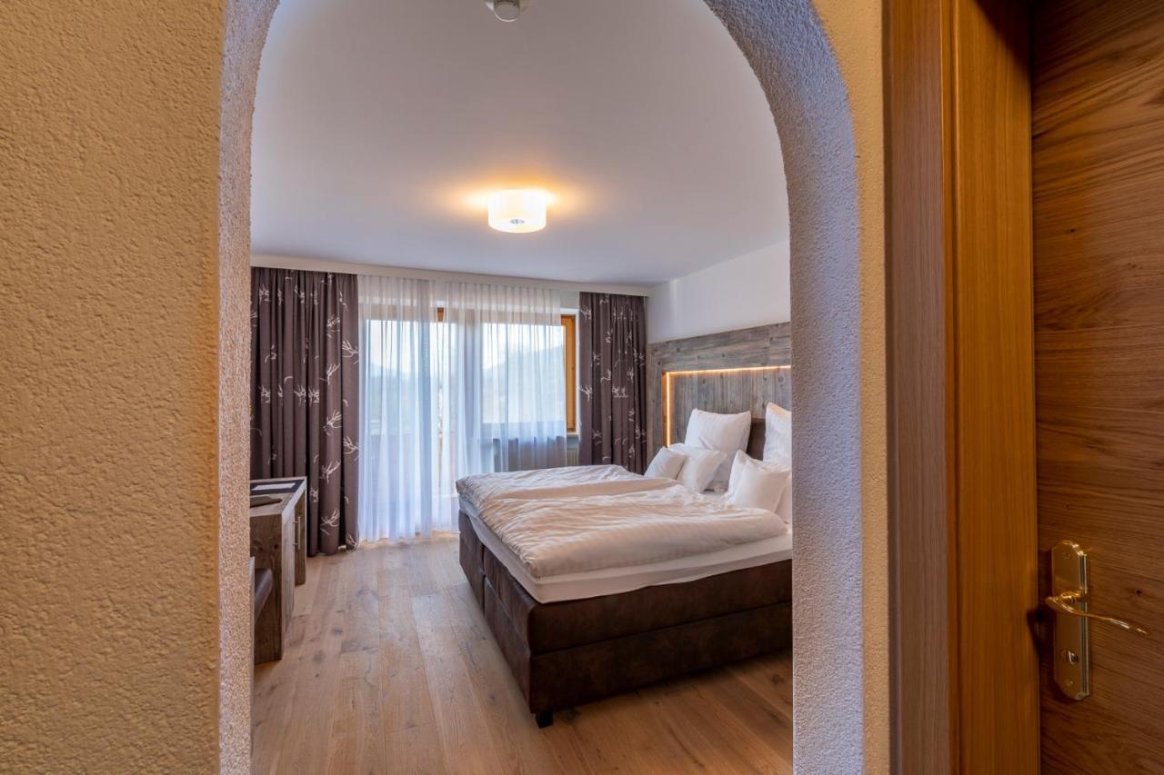 Hotel ZUM STERNENHOF Kössen Buitenkant foto